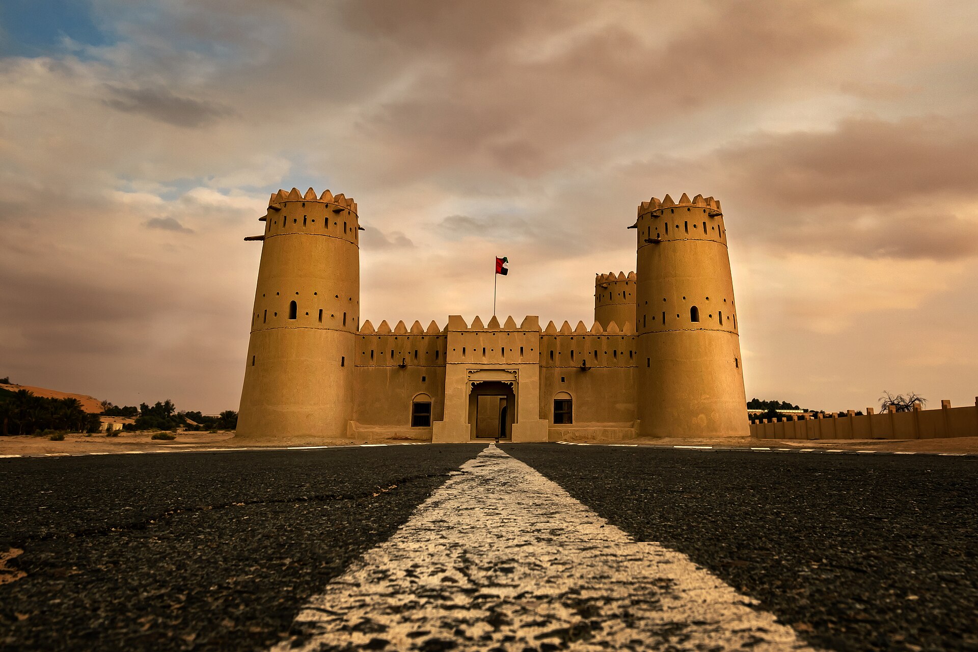Liwa forts